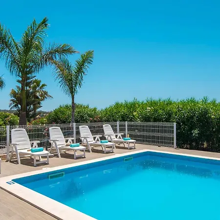 Villa Zanzibar - Refugio Com Piscina Aquecivel E Bbq Olhos de Agua (Albufeira)