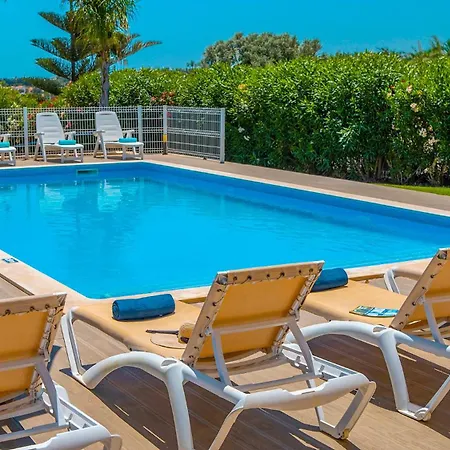 Villa Zanzibar - Refugio Com Piscina Aquecivel E Bbq *