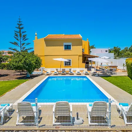 Villa Zanzibar - Refugio Com Piscina Aquecivel E Bbq